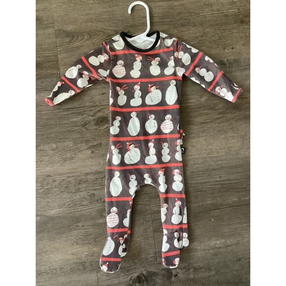 Rags to Raches Other - RAGS Snowman Peekabooty Footie Romper Size 0-3mo